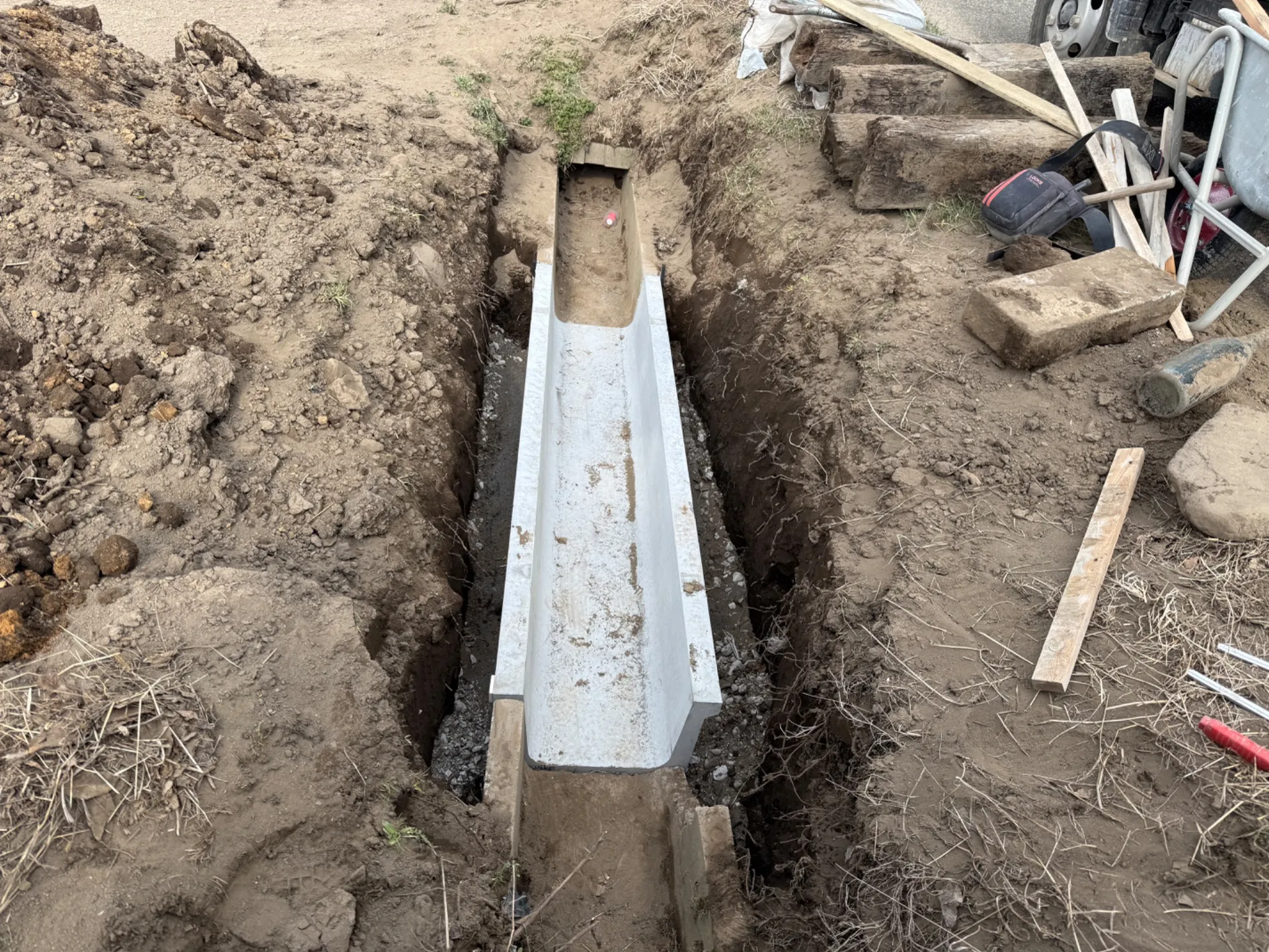 【水路工事】松本市・塩尻市で外構工事｜平沢土建株式会社